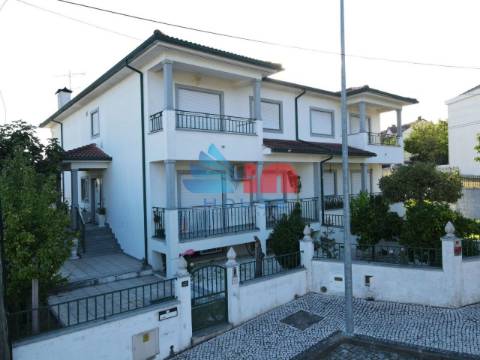 Moradia Geminada T4 Venda em Ranhados,Viseu