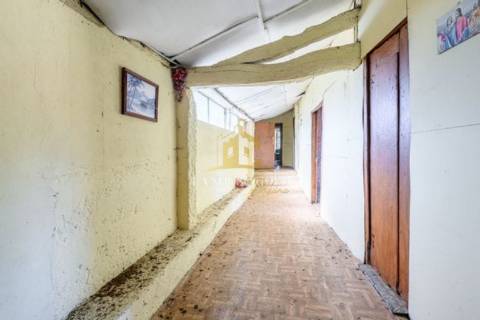 Moradias para Restaurar T5+1, Póvoa de Lanhoso