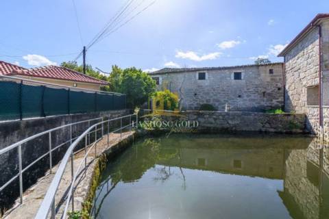 Moradias para Restaurar T5+1, Póvoa de Lanhoso