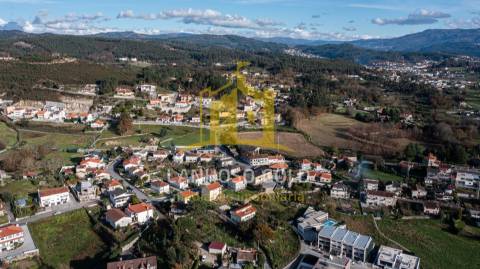 Moradia Geminada T2+1 Venda em Póvoa de Lanhoso (Nossa Senhora do Amparo),Póvoa de Lanhoso