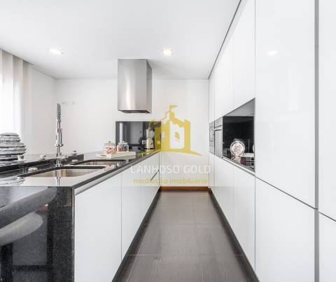 Moradia T4 Venda em Fonte Arcada e Oliveira,Póvoa de Lanhoso