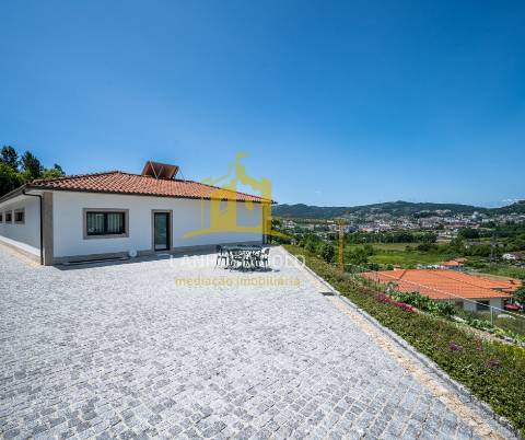 Moradia T4 Venda em Fonte Arcada e Oliveira,Póvoa de Lanhoso