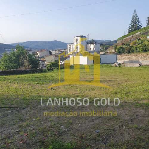Lote de Terreno  Venda em Póvoa de Lanhoso (Nossa Senhora do Amparo),Póvoa de Lanhoso