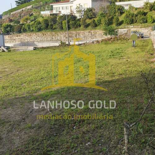 Lote de Terreno  Venda em Póvoa de Lanhoso (Nossa Senhora do Amparo),Póvoa de Lanhoso