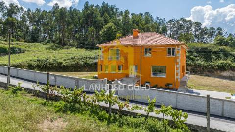 Moradia T4 Venda em Fonte Arcada e Oliveira,Póvoa de Lanhoso