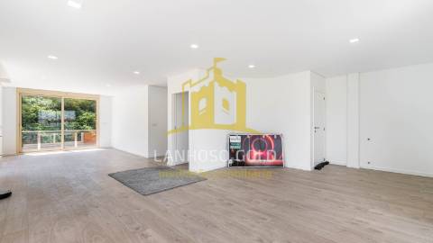 Moradia T4 Venda em Fonte Arcada e Oliveira,Póvoa de Lanhoso