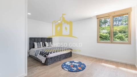 Moradia T4 Venda em Fonte Arcada e Oliveira,Póvoa de Lanhoso