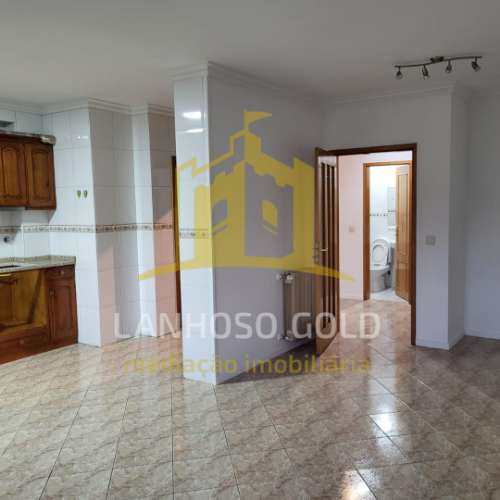 Apartamento T3 Venda em Póvoa de Lanhoso (Nossa Senhora do Amparo),Póvoa de Lanhoso