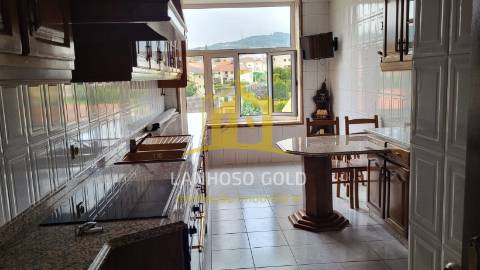 Apartamento T3 Venda em Póvoa de Lanhoso (Nossa Senhora do Amparo),Póvoa de Lanhoso
