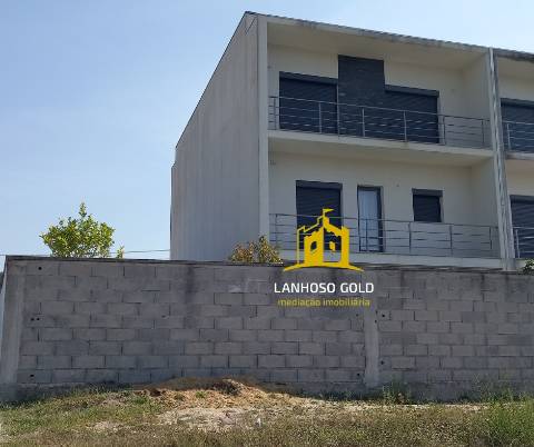 Moradia Geminada T4 Venda em Fonte Arcada e Oliveira,Póvoa de Lanhoso