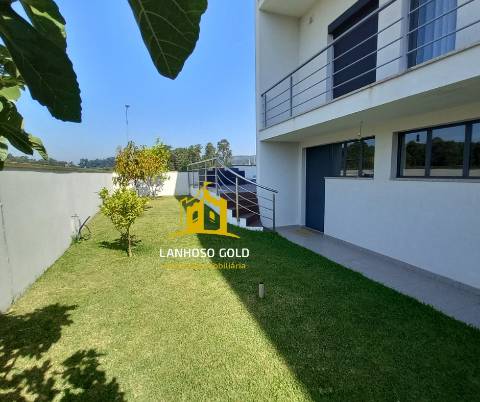 Moradia Geminada T4 Venda em Fonte Arcada e Oliveira,Póvoa de Lanhoso