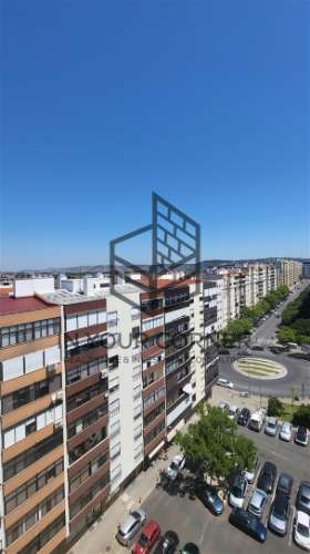 Apartamento T2 Arrendamento em Loures,Loures
