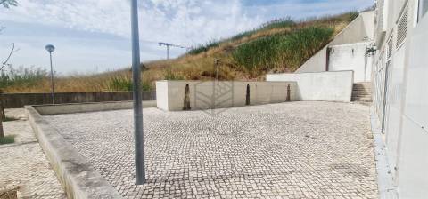 Loja  Venda em Santa Clara,Lisboa