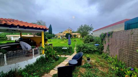 Moradia T3 Arrendamento em Azeitão (São Lourenço e São Simão),Setúbal