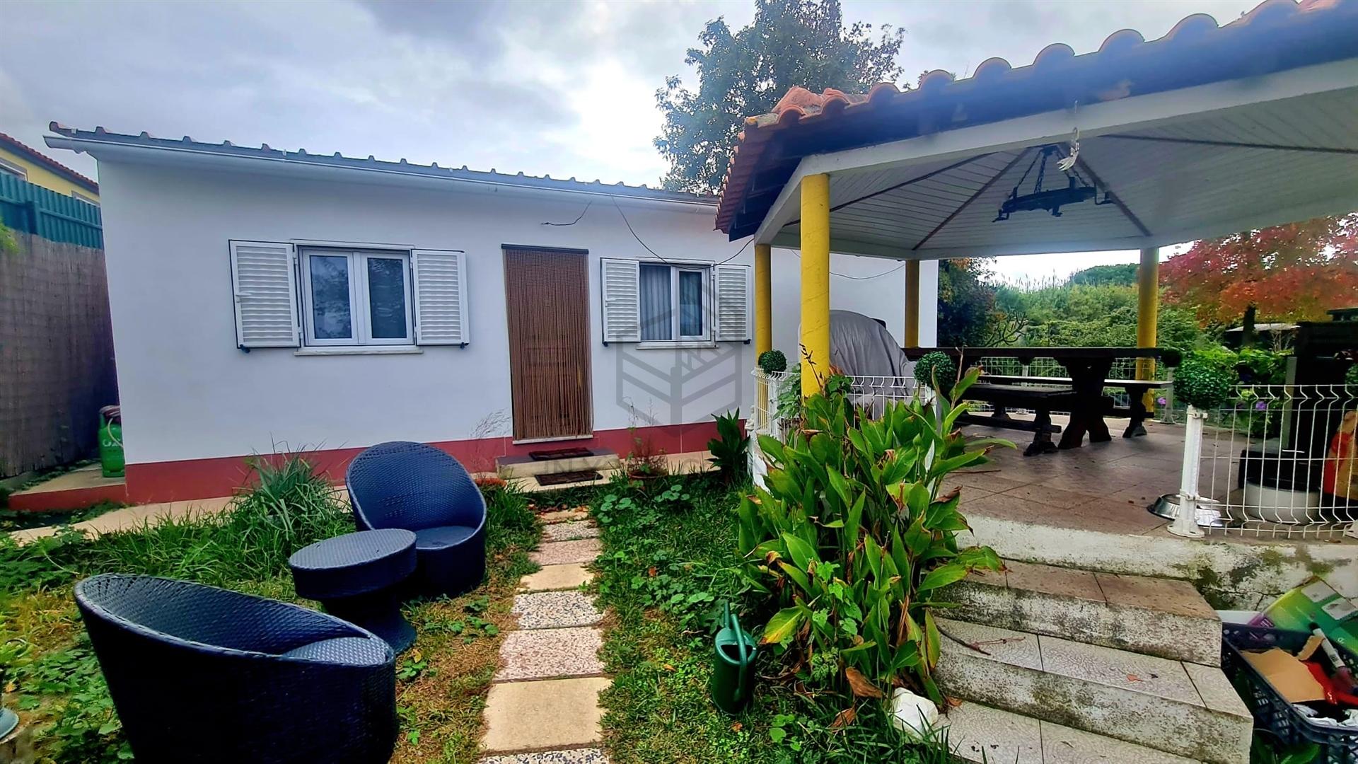 Moradia T3 Arrendamento em Azeitão (São Lourenço e São Simão),Setúbal