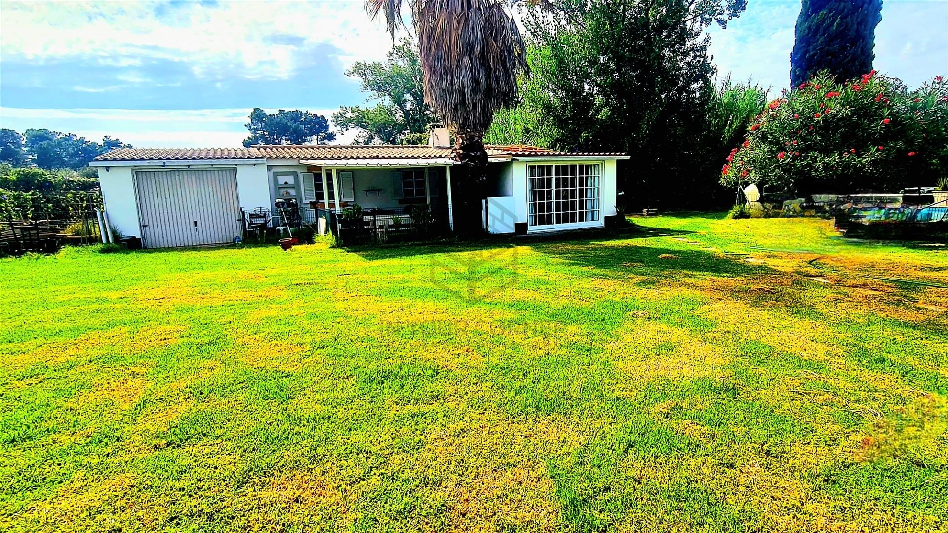 Moradia T2 Arrendamento em Azeitão (São Lourenço e São Simão),Setúbal