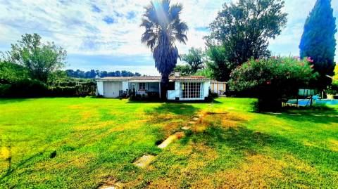 Moradia T2 Arrendamento em Azeitão (São Lourenço e São Simão),Setúbal