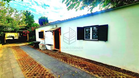 Moradia T2 Arrendamento em Azeitão (São Lourenço e São Simão),Setúbal