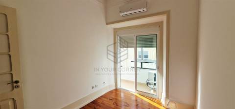 Apartamento T2 Venda em São Vicente,Lisboa