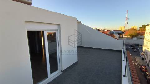 Apartamento T4 DUPLEX Venda em São Vicente,Lisboa