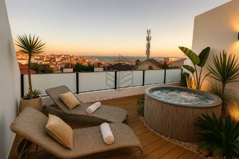 Apartamento T4 DUPLEX Venda em São Vicente,Lisboa