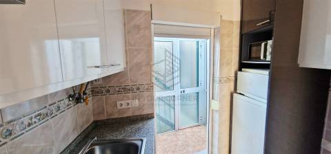 Apartamento T2 Arrendamento em São Vicente,Lisboa
