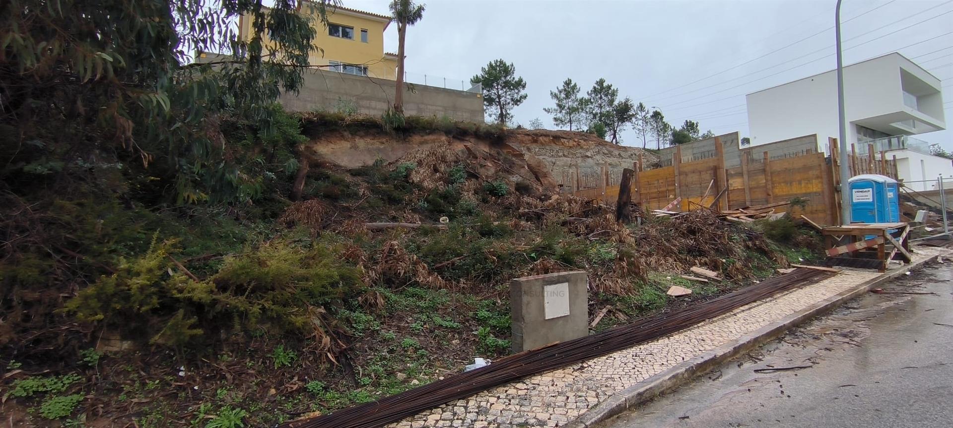 Lote de Terreno  Venda em Almargem do Bispo, Pêro Pinheiro e Montelavar,Sintra