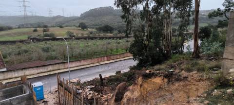 Lote de Terreno  Venda em Almargem do Bispo, Pêro Pinheiro e Montelavar,Sintra