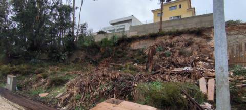 Lote de Terreno  Venda em Almargem do Bispo, Pêro Pinheiro e Montelavar,Sintra