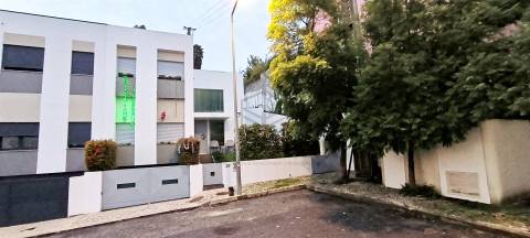 Moradia T5 Venda em Ramada e Caneças,Odivelas