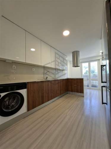 Apartamento T3 Arrendamento em Estrela,Lisboa