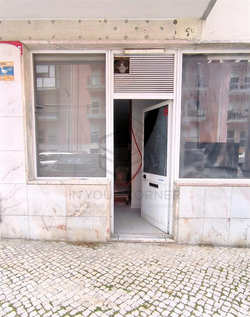 Loja T3 Venda em Odivelas,Odivelas