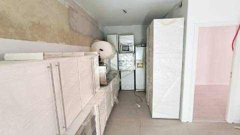 Loja T3 Venda em Odivelas,Odivelas
