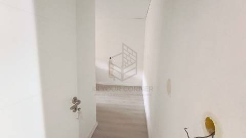 Loja T3 Venda em Odivelas,Odivelas