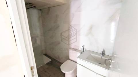 Loja T3 Venda em Odivelas,Odivelas