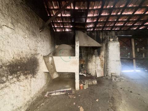 Moradia para Restaurar  Venda em Oliveirinha,Aveiro