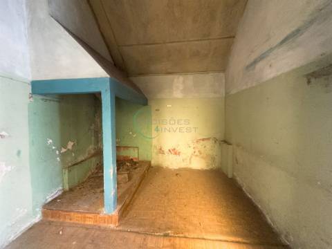 Moradia para Restaurar  Venda em Oliveirinha,Aveiro