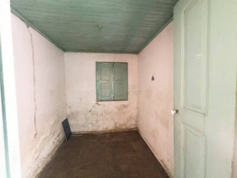 Moradia para Restaurar  Venda em Oliveirinha,Aveiro