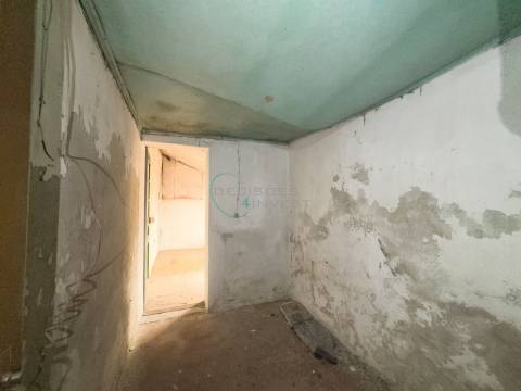 Moradia para Restaurar  Venda em Oliveirinha,Aveiro