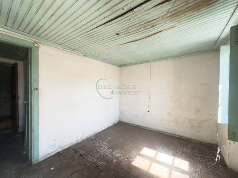Moradia para Restaurar  Venda em Oliveirinha,Aveiro