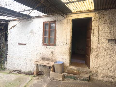Moradia para Restaurar  Venda em Oliveirinha,Aveiro