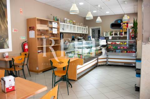 Loja  Venda em Baixa da Banheira e Vale da Amoreira,Moita