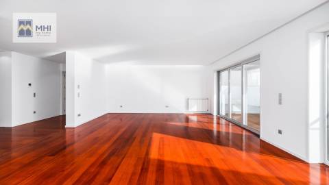 Moradia T4+1 Venda em Espinho,Espinho