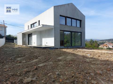 Moradia T4 Venda em Folhadela,Vila Real