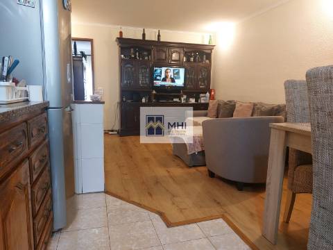 Moradia Geminada T2 Venda em Cedofeita, Santo Ildefonso, Sé, Miragaia, São Nicolau e Vitória,Porto