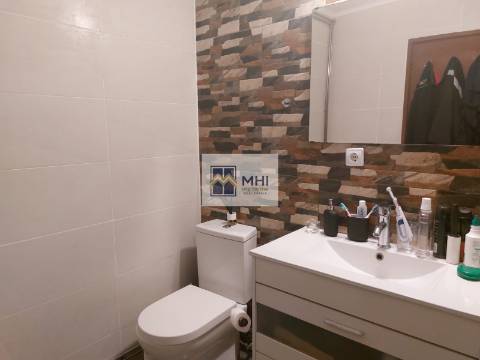 Moradia Geminada T2 Venda em Cedofeita, Santo Ildefonso, Sé, Miragaia, São Nicolau e Vitória,Porto