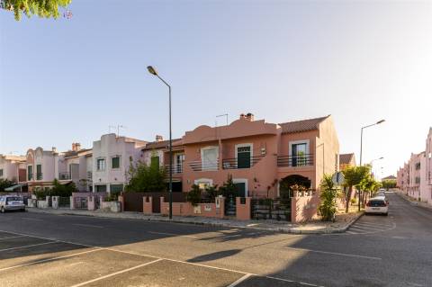 Moradia T3 Venda em Atalaia e Alto Estanqueiro-Jardia,Montijo