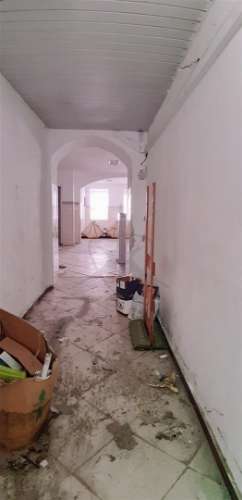 Prédio Misto para Investimento na Avenida dos Pescadores - Montijo