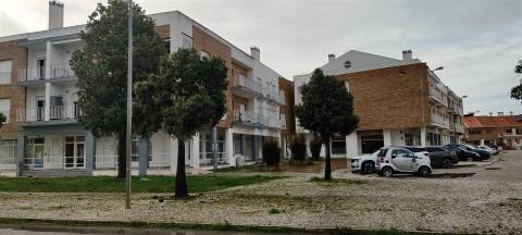 R/c Esq, para arrendamento na Atalaia com 79m2 - Atalaia-Montijo