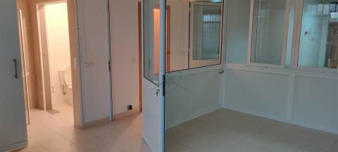 R/c Esq, para arrendamento na Atalaia com 79m2 - Atalaia-Montijo